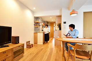 �Z�J���h���C�t�͑f���ŉ߂����郊�r���O�ɁB�E�H�[�N�X���[�L�b�`�������o�}��