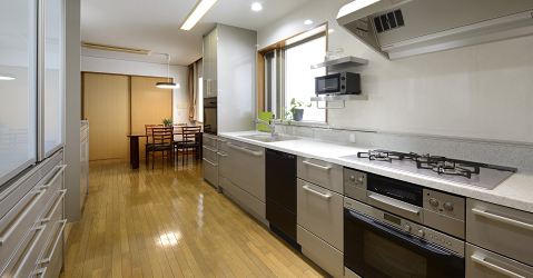 �S��I �j�̎���