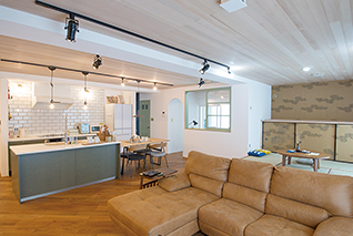 2�˂̏Z�܂����_�ɂȂ�����Ƃ肠��u�j�R�C�`�v�̉�