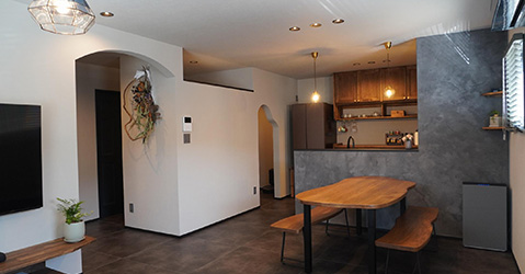 �O���[�g�[���̑f�ނ��y���މ�