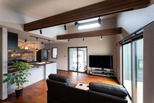 ���Ԃ𒭂߂�K���[�W�n�E�X