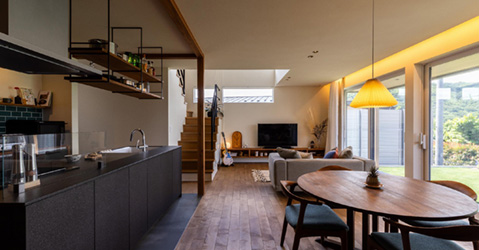 �v���C�o�V�[�ƊJ�����̗����@����ꂽ�y�n�ɓ�����l�ߍ��񂾏Z�܂�